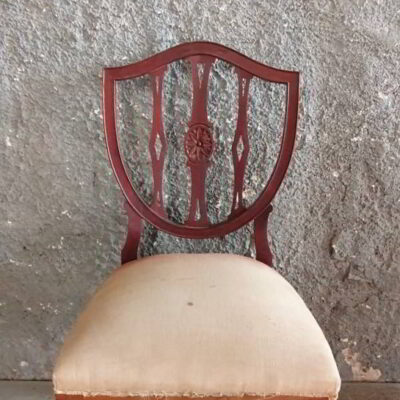 Καρέκλα με σκάλισμα λύρα 170015