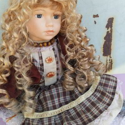 Διακοσμητική κούκλα πορσελάνινη 290971