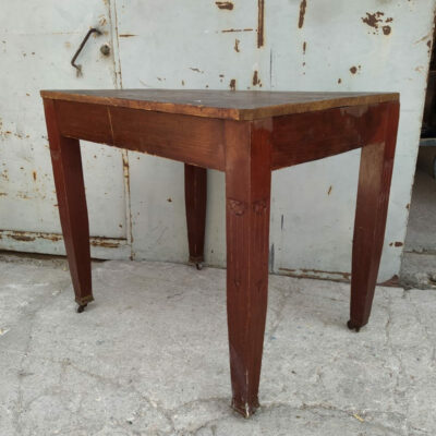 Τραπέζι Bauhaus 130501