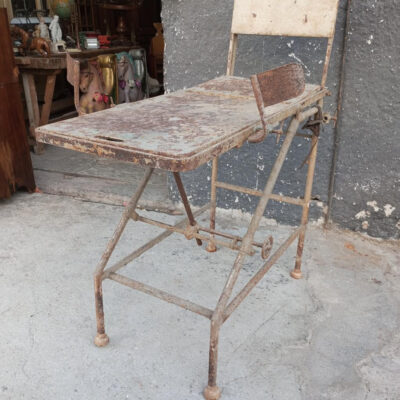 Τραπέζι γυναικολόγου αντίκα