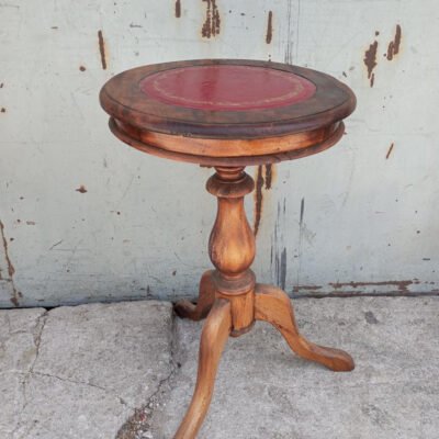 Side table με δέρμα
