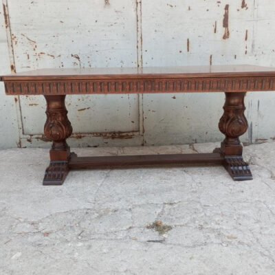 Coffee table με σκαλιστή βάση