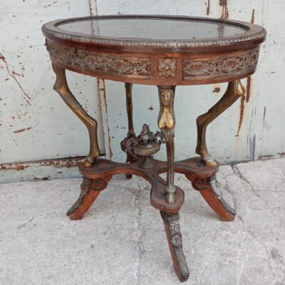Side table-προθήκη