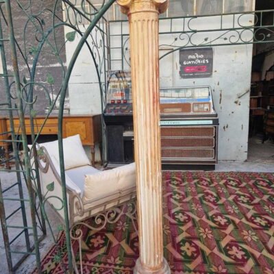 Διακοσμητικός κίονας