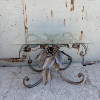 Coffee table με μεταλλική βάση