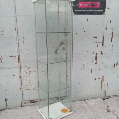 Γυάλινη βιτρίνα
