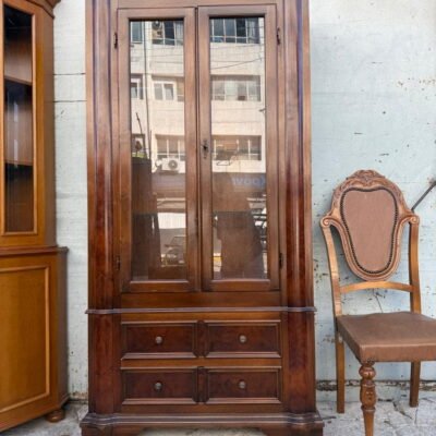 Βιτρίνα με συρτάρια